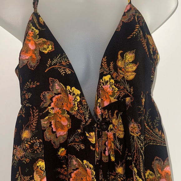 Urban Outfitters Black and Orange Floral Tie-Front Top - Picture 7 of 13